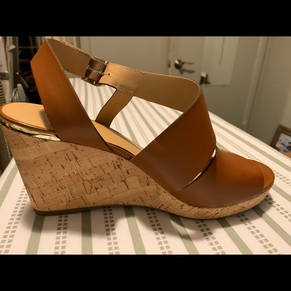Brown wedges